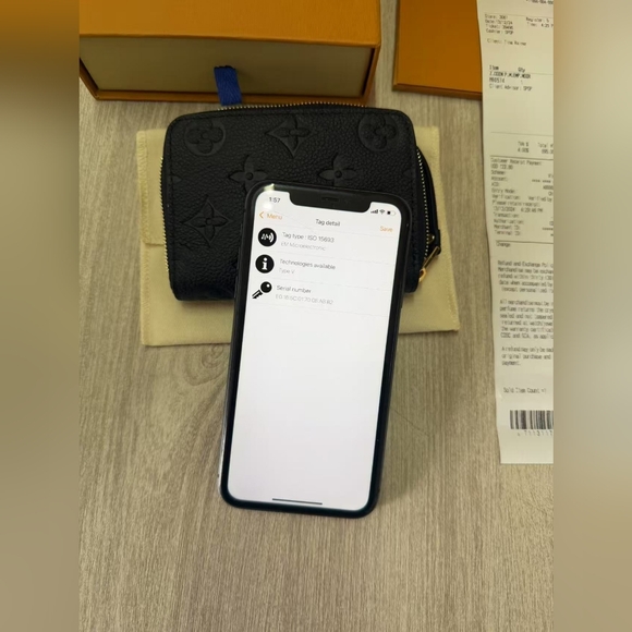 Louis Vuitton Zippy Coin Purse - Picture 13 of 14